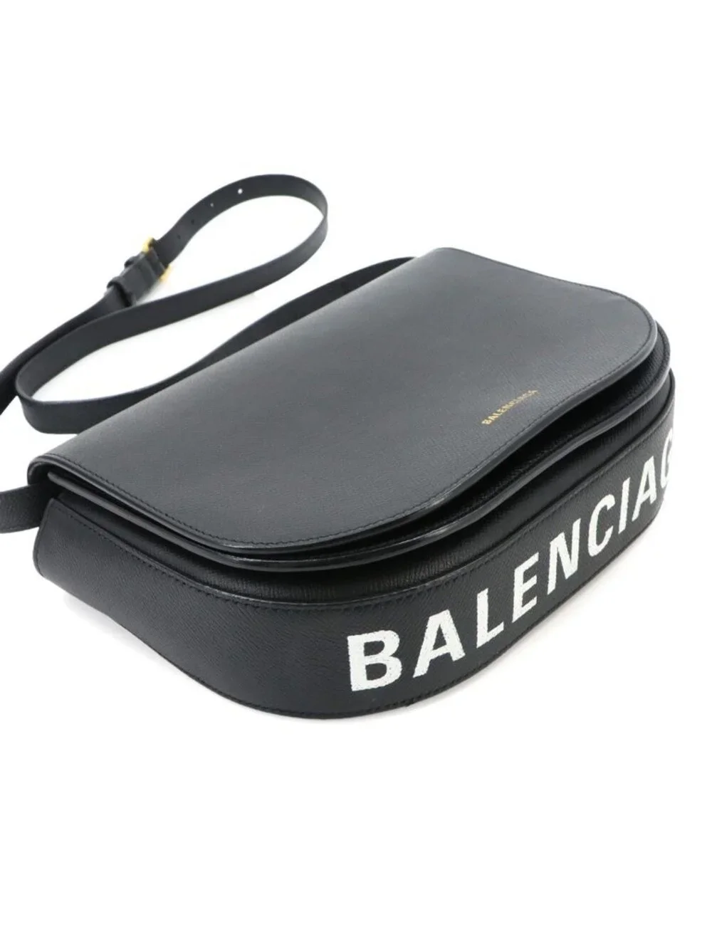 Balenciaga ville day